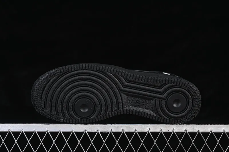 All categories Nk Air Force 1 Air Force series Nk Air Force 1 Low Air Force low-top GX foreign trade version CDG x Nike Air Force 1'07 Low joint model full toe layer Air Force 1 low-top casual sneakers IB9949-001